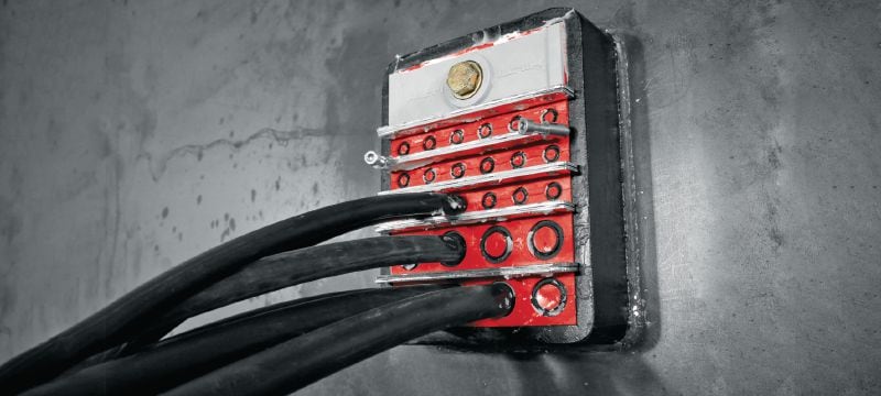 CFS-T cable module Moduli za brtvljenje kabela/cijevi u tranzitnom okviru u slučajevima kada je potrebna visoka nepropusnost vode i plina te vatrozaštita Primjene 1