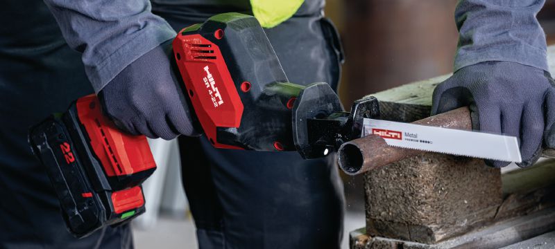 Sabljasta pila s jednoručnim upravljanjem SR 4-22 Kompaktna i lagana baterijska sabljasta pila s jednoručnim upravljanjem i bez četkica za svakodnevne poslove rušenja i brzo, precizno rezanje (baterijska platforma Nuron) Primjene 1