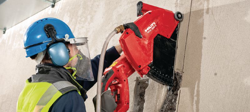 Dijamantna oštrica za mokre primjene SPX Univ Vrhunska dijamantna oštrica s tehnologijom Equidist za ekstremno brzo mokro rezanje u nearmiranom i lagano armiranom betonu, opeci i prirodnom kamenu Primjene 1