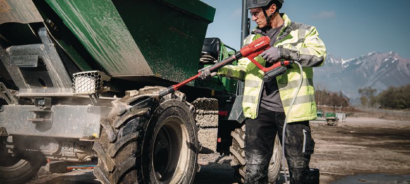 PC 2-22 bežični visokotlačni čistač Prijenosni visokotlačni čistač s 40 bara (580 PSI) radnog tlaka, za lagana čišćenja oko gradilišta (Nuron baterijska platforma) Primjene 1