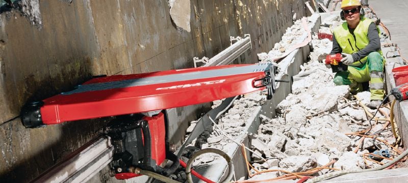 List zidne pile SPX HCL Equidist (60HY: pristaje zidnim pilama Hilti, Husqvarna® i Tyrolit®) Vrhunski list zidne pile (20 kW) za rezanje pri velikim brzinama i dulji vijek trajanja u armiranom betonu (60HY osovina pristaje zidnim pilama Hilti, Husqvarna® i Tyrolit®) Primjene 1