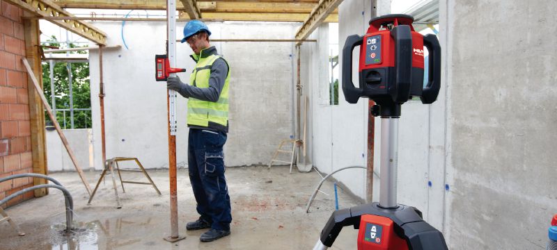 Vanjski rotacijski laser za niveliranje PR 300-HV2S Vanjski rotacijski laser za vodoravno niveliranje, okomito poravnavanje, stupnjevanje i kvadriranje Primjene 1