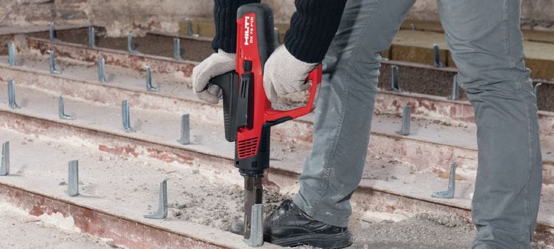Posmični konektor X-HVB Posmični konektor za kompozitne strukture greda Primjene 1
