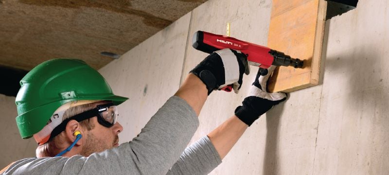 X-P P8 Univerzalni čavli Pojedinačni čavao najboljih performansi za pričvršćivanje na beton i ostale osnovne materijale pomoću strojeva na barutni pogon Primjene 1