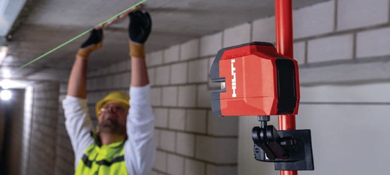 Visokoprecizni križni linijski laser s viskom PM 20-CGE Visokoprecizni kombinirani laser sa zelenim svjetlosnim snopom te 2 linije i 4 točaka za mjerenje viskom, niveliranje, poravnavanje i kvadriranje Primjene 1