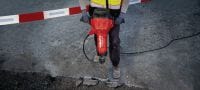 Električni pneumatski čekić za veliko opterećenje TE 3000-AVR Izuzetno snažan čekić za rušenje betona za veliko opterećenje, rezanje asfalta, zemljane radove i nabijanje šipki uzemljenja Primjene 4