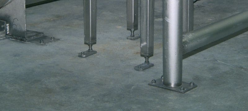 Segmentno sidro HSA-R2 SS Segmentno sidro visokih performansi za svakodnevna statička opterećenja u neispucalom betonu (nehrđajući čelik A2) Primjene 1
