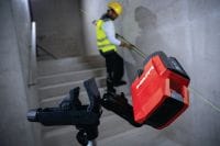 Visokoprecizni križni linijski laser s viskom PM 20-CGE Visokoprecizni kombinirani laser sa zelenim svjetlosnim snopom te 2 linije i 4 točaka za mjerenje viskom, niveliranje, poravnavanje i kvadriranje Primjene 2