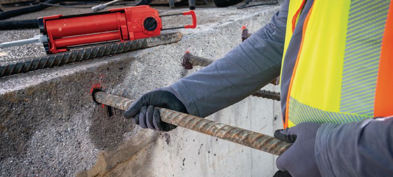 Kemijsko sidro HIT-HY 200-R V3 Injekcijska hibridna žbuka vrhunskih performansi s odobrenjima za povezivanje naknadno ugrađene armature i sidrenje strukturnih sidrenih ploča Primjene 1