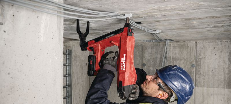 Baterijski stroj za pričvršćivanje na beton BX 4-ME-22 (mehaničko i električno izdanje) Akumulatorski uređaj Nuron za zabijanje čavala za ugradnju kabela, vodova i čavla s navojem na beton, čelik i zidove Primjene 1