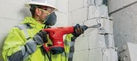 Čekić TE 500 SDS-Max Robusni čekić za rušenje SDS Max (TE-Y) za lagano rušenje u betonu i opeci Primjene 1