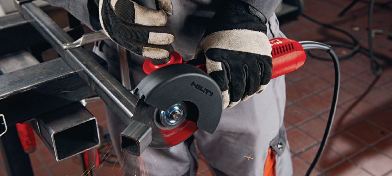 Kutna brusilica AG 125-13S Kutna brusilica od 1300 W s dugotrajnom ugljičnom četkicom, za rezanje i brušenje diskovima do 125 mm Primjene 1